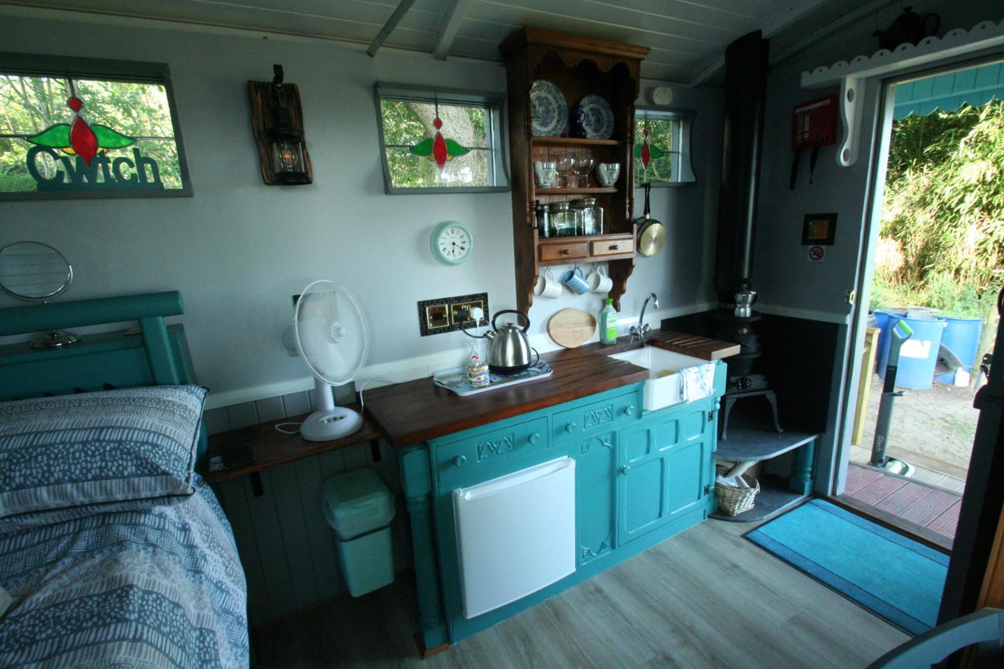 Bronllys Farm Coastal Self-Catering Apartment ลาแนคลี ห้อง รูปภาพ
