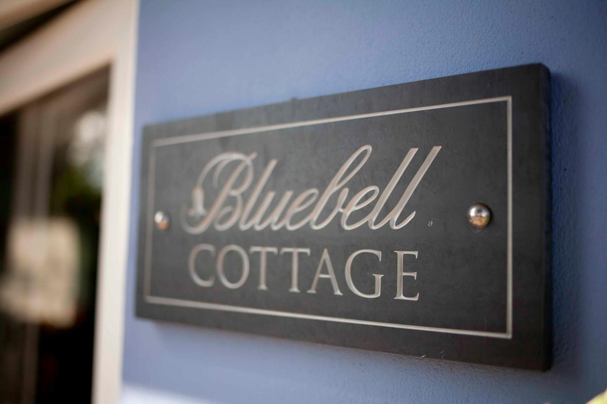 Bronllys Farm Coastal Self-Catering Apartment ลาแนคลี ภายนอก รูปภาพ